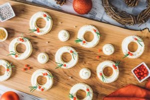 HOLIDAY WREATH COOKIES