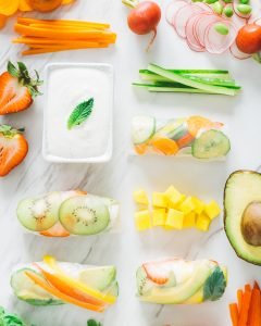RAINBOW RICE PAPER ROLLS AND MINT YOGURT DIP